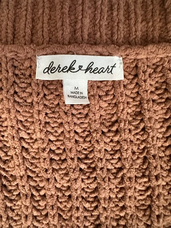 Derek Heart Textured Knit Sweater - Camel Brown - Picture 3 of 3